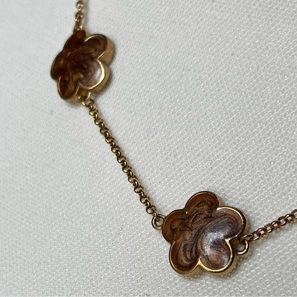 LAUREN G ADAMS | DAISY LOVE NECKLACE 18k GOLD PLATED | BROWN ENAMELED DAISIES - Picture 4 of 7